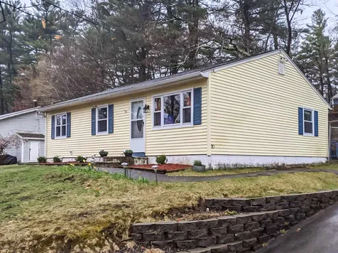 43 New Searles Road Nashua NH 03062