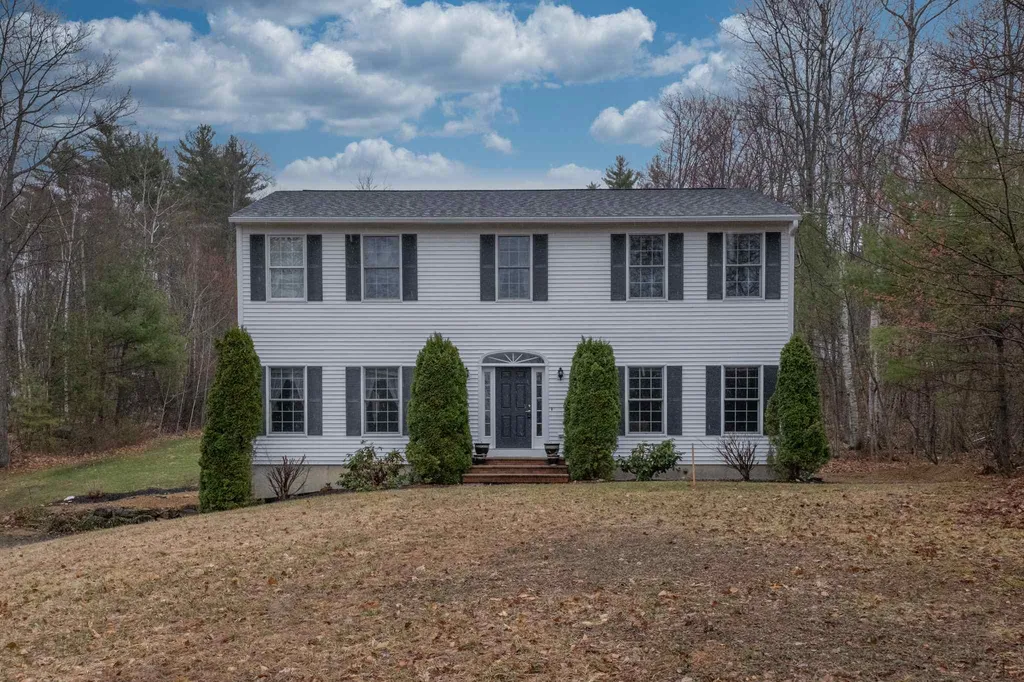 34 Clearwood Lane Northfield NH 03276