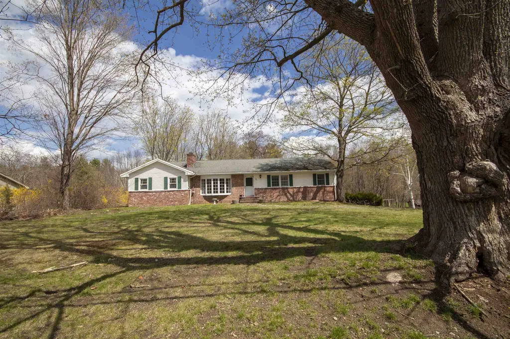 82 Zion Hill Road Salem NH 03079