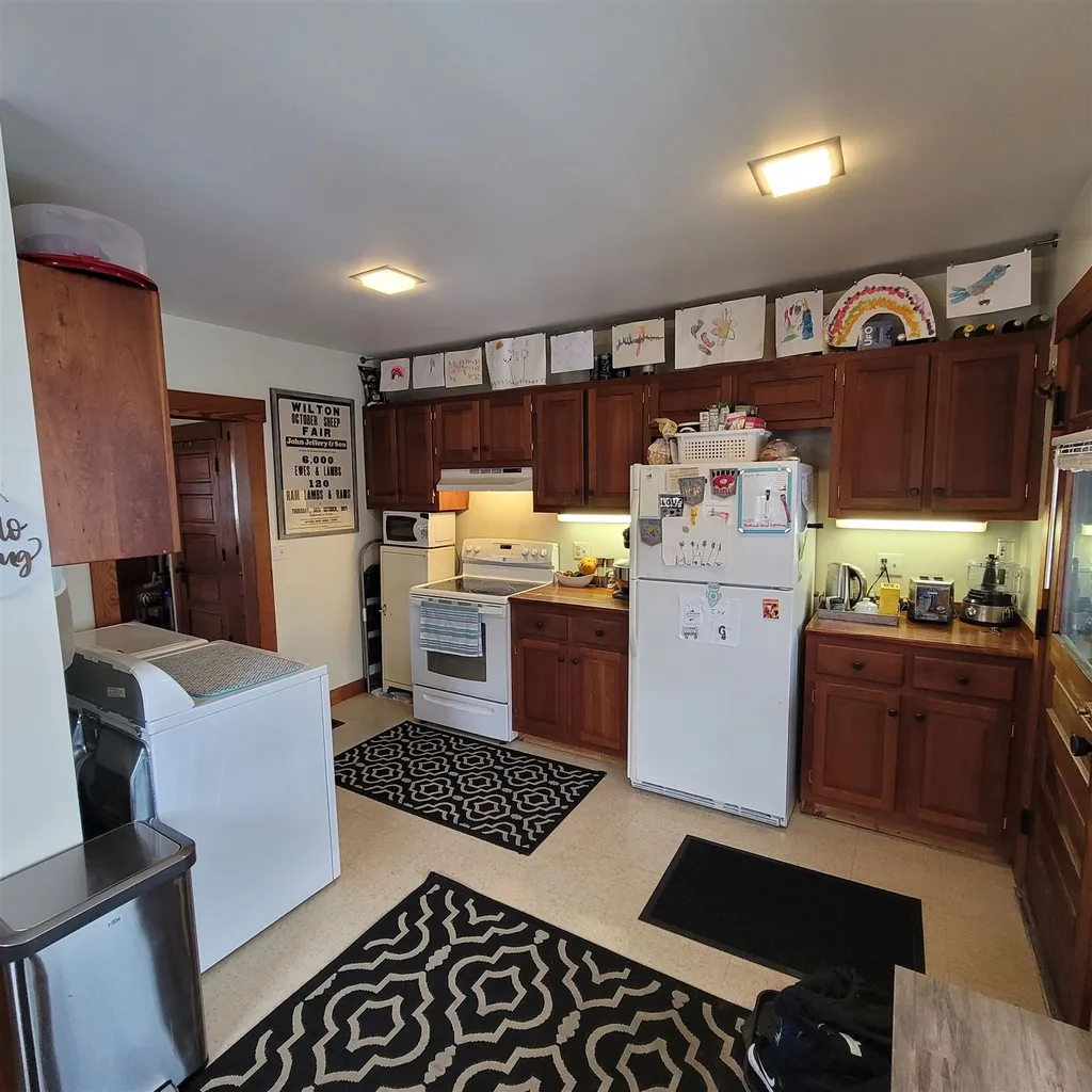 9 Highland Avenue Lebanon NH 03784