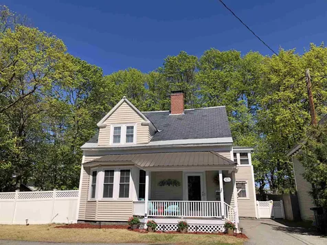 17 1/2 Manchester Street Nashua NH 03064