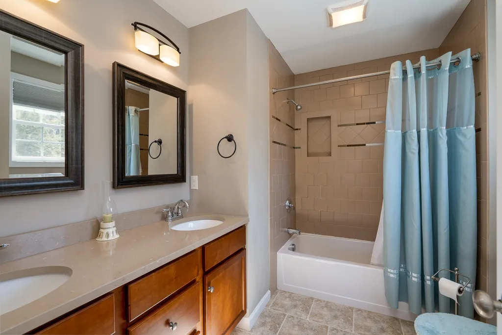 139 Spaulding Road Fremont NH 03044