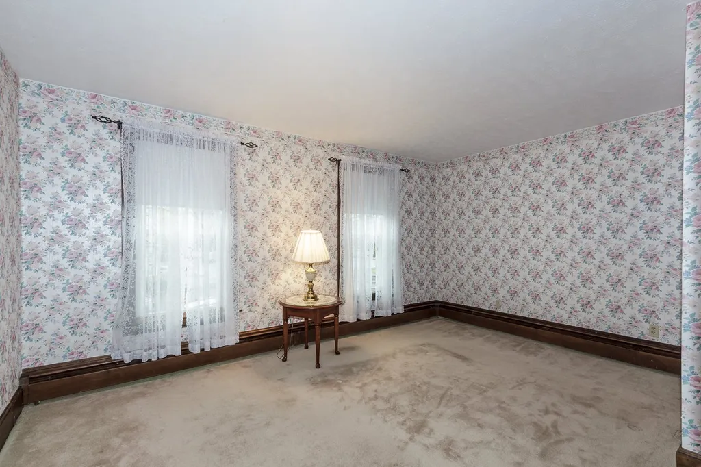 99 Dionne Drive Manchester NH 03102