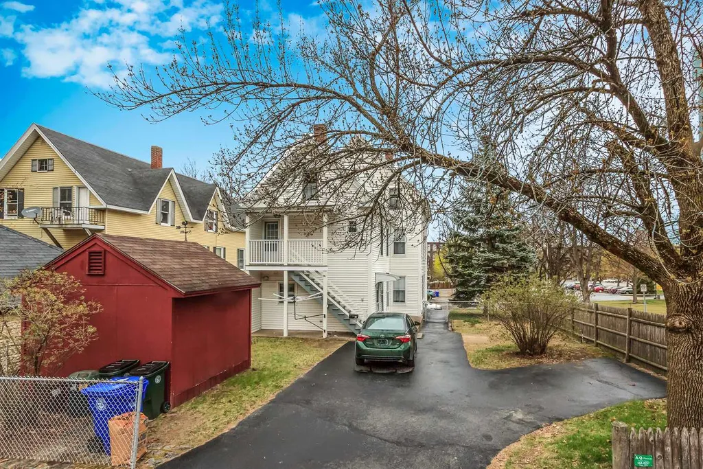 99 Dionne Drive Manchester NH 03102