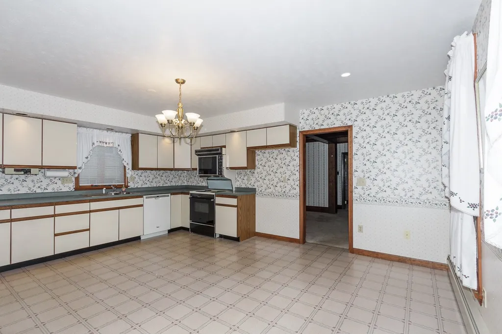 99 Dionne Drive Manchester NH 03102