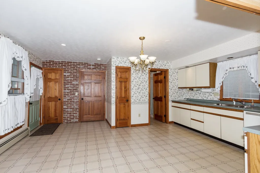 99 Dionne Drive Manchester NH 03102