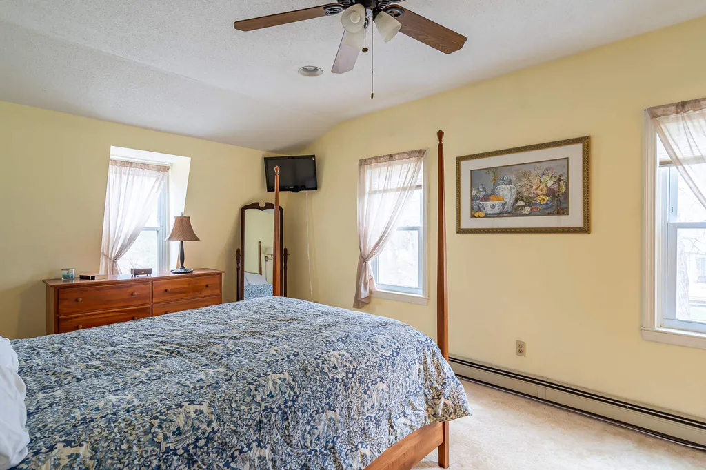 7 Brays Lane Amherst NH 03031