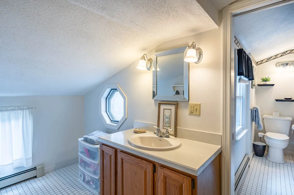 7 Brays Lane Amherst NH 03031
