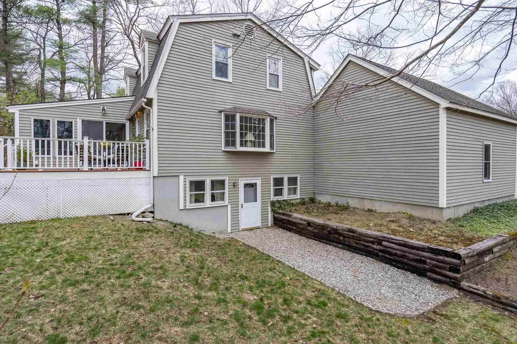 7 Brays Lane Amherst NH 03031