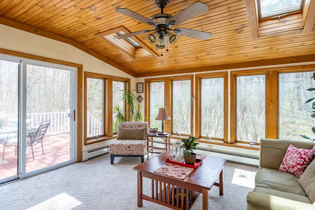 7 Brays Lane Amherst NH 03031