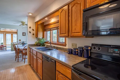 7 Brays Lane Amherst NH 03031