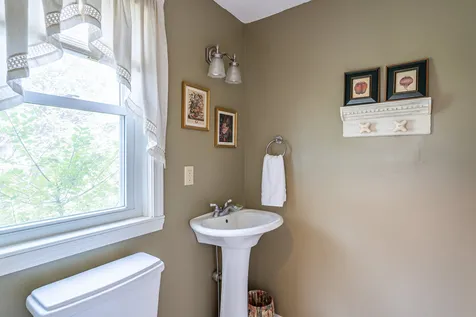 7 Brays Lane Amherst NH 03031