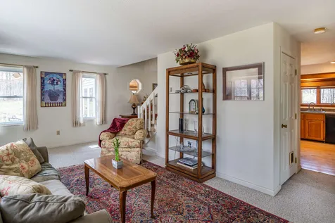 7 Brays Lane Amherst NH 03031