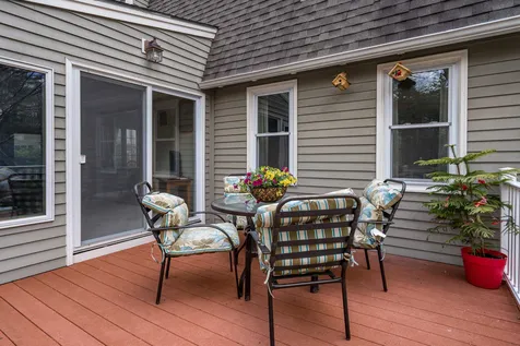7 Brays Lane Amherst NH 03031
