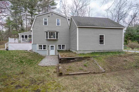 7 Brays Lane Amherst NH 03031