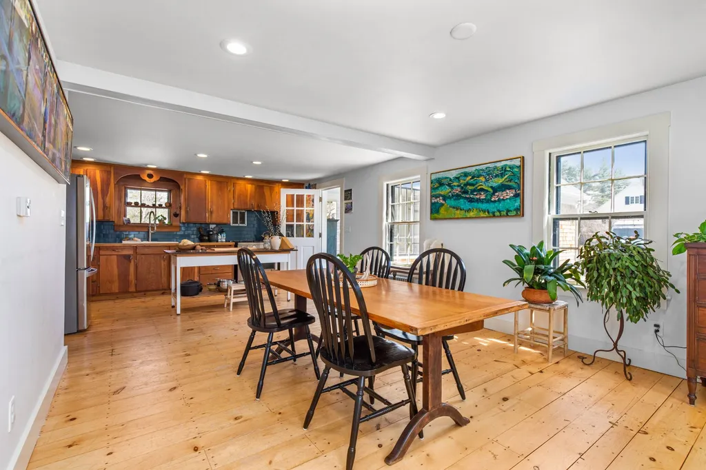 68 Dover Road Eliot ME 03903