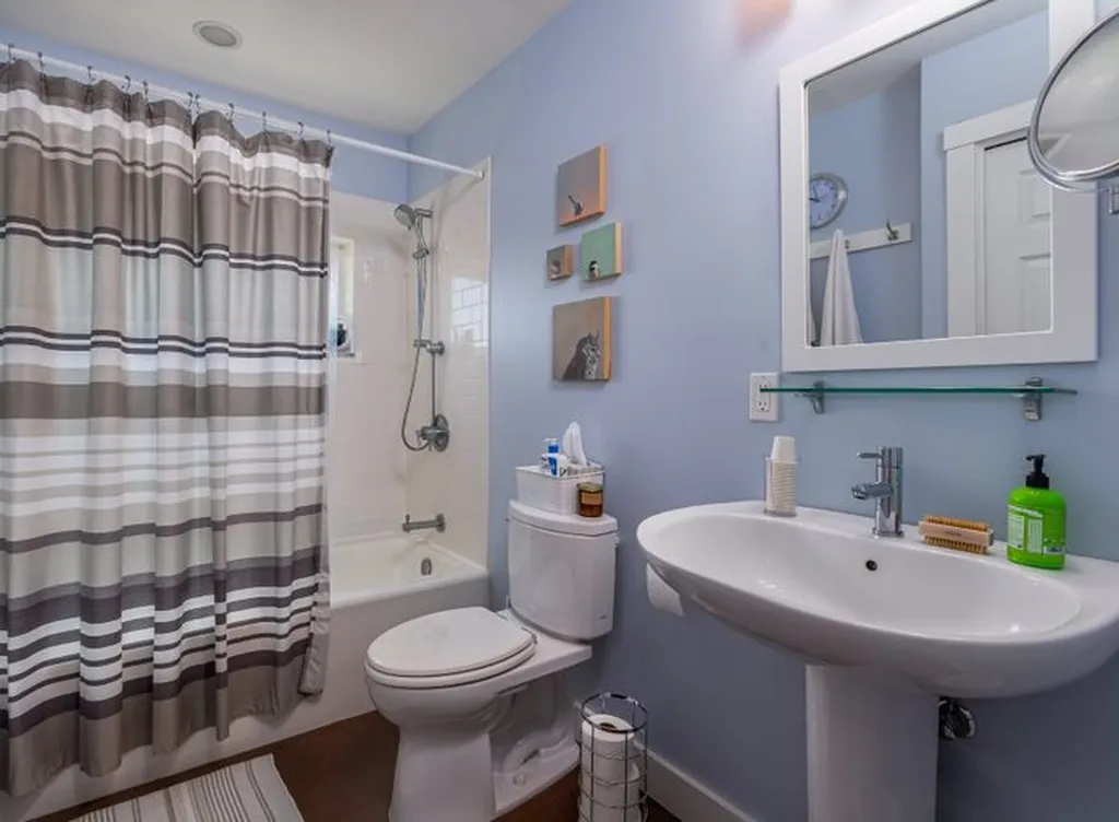 12 Leighton Road Dover NH 03820