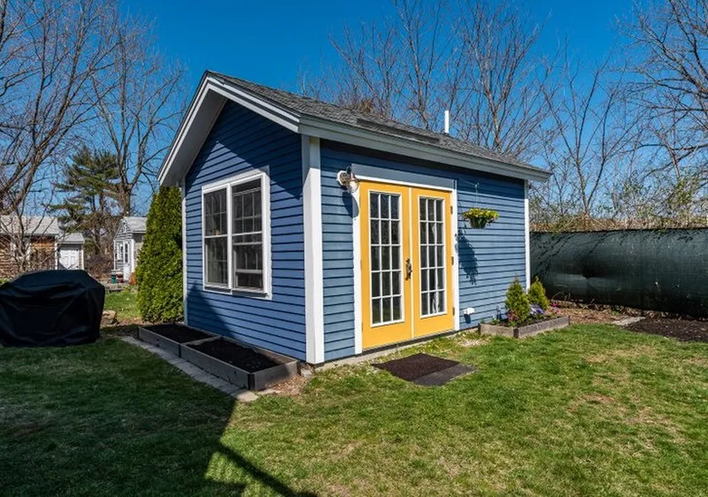 12 Leighton Road Dover NH 03820