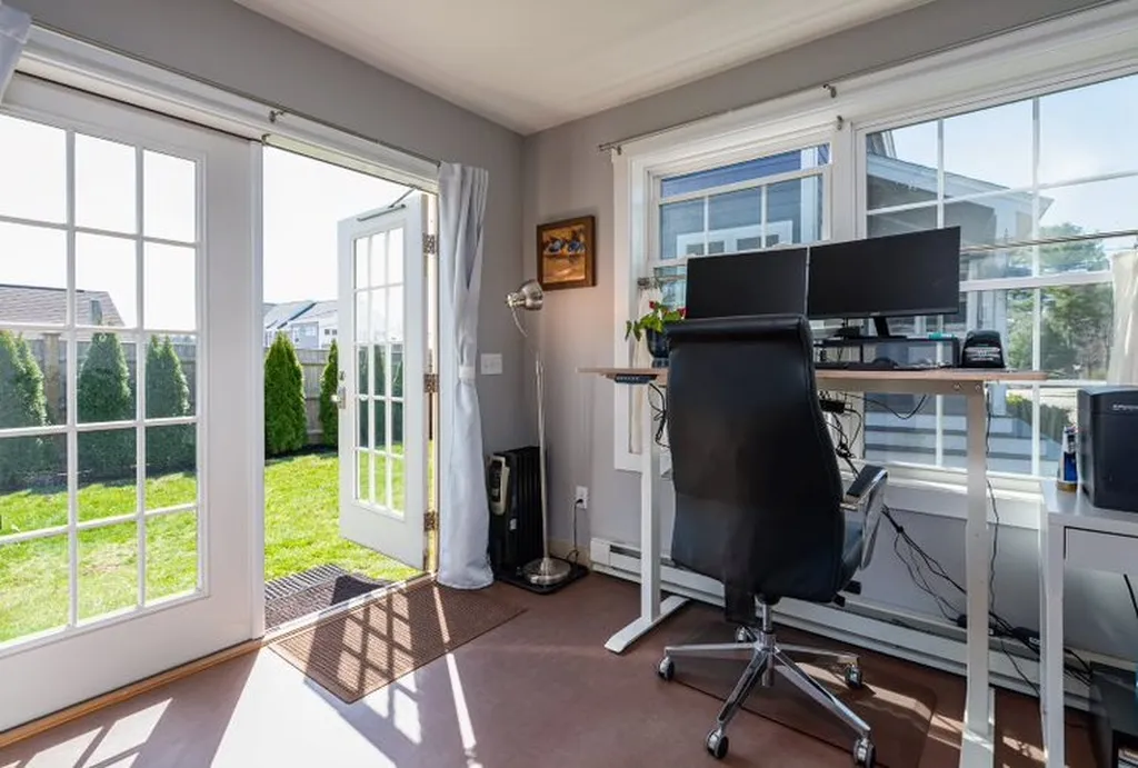 12 Leighton Road Dover NH 03820