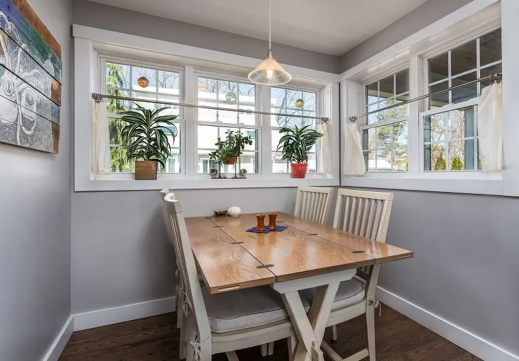 12 Leighton Road Dover NH 03820