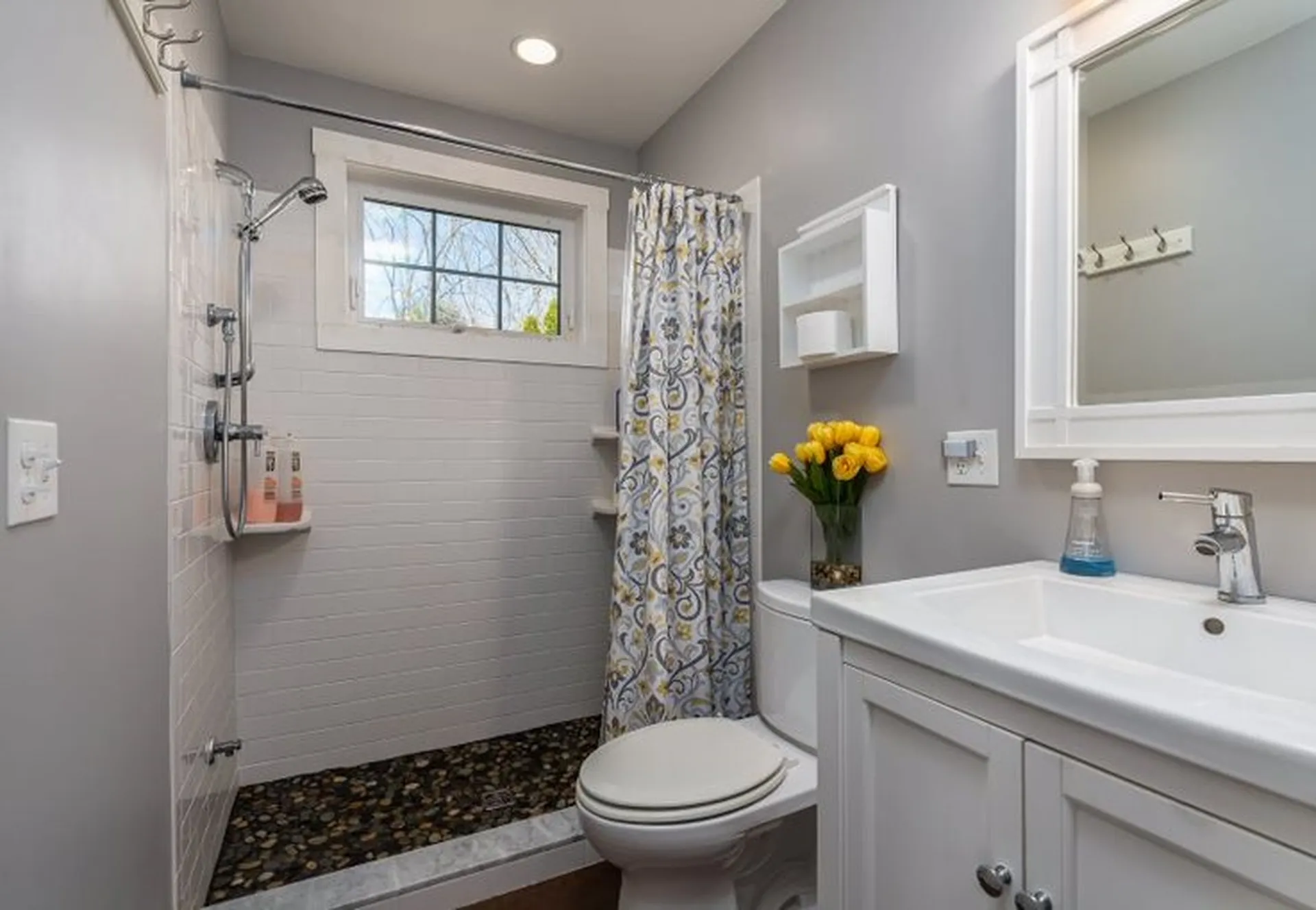 12 Leighton Road Dover NH 03820