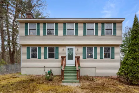 10 Wellington Drive Hampstead NH 03841