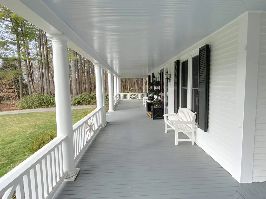 63 Sewall Road Wolfeboro NH 03894