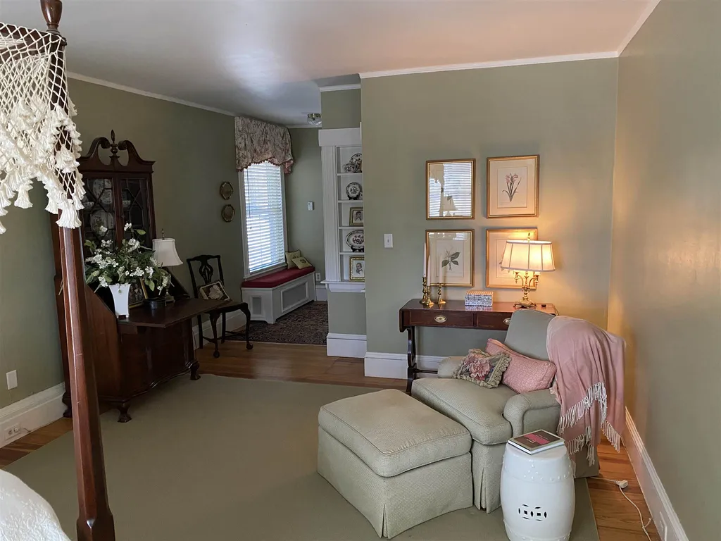 63 Sewall Road Wolfeboro NH 03894