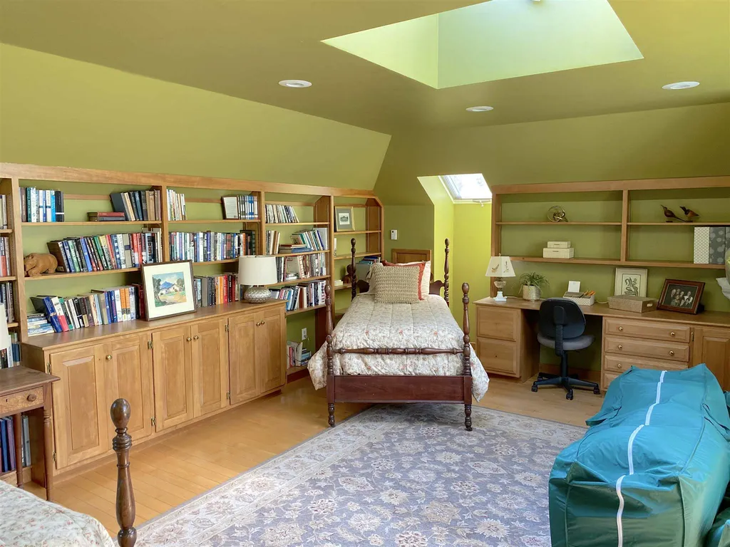 63 Sewall Road Wolfeboro NH 03894