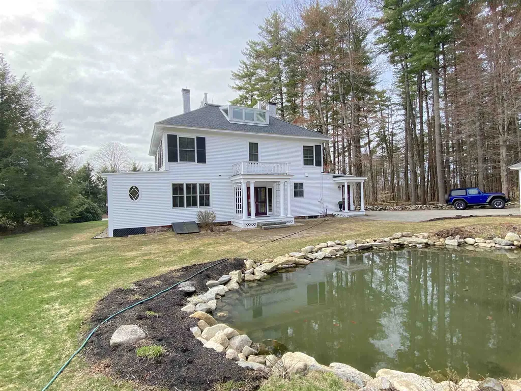 63 Sewall Road Wolfeboro NH 03894