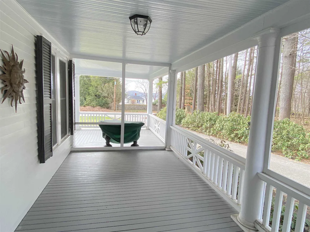 63 Sewall Road Wolfeboro NH 03894