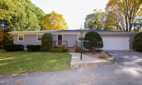 26 Bellamy Road Dover NH 03820