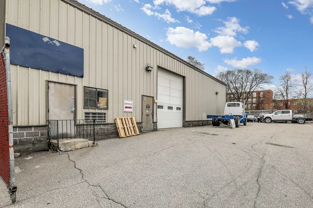 421 Harvard Street Manchester NH 03103