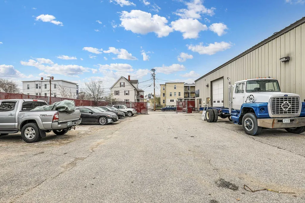 421 Harvard Street Manchester NH 03103