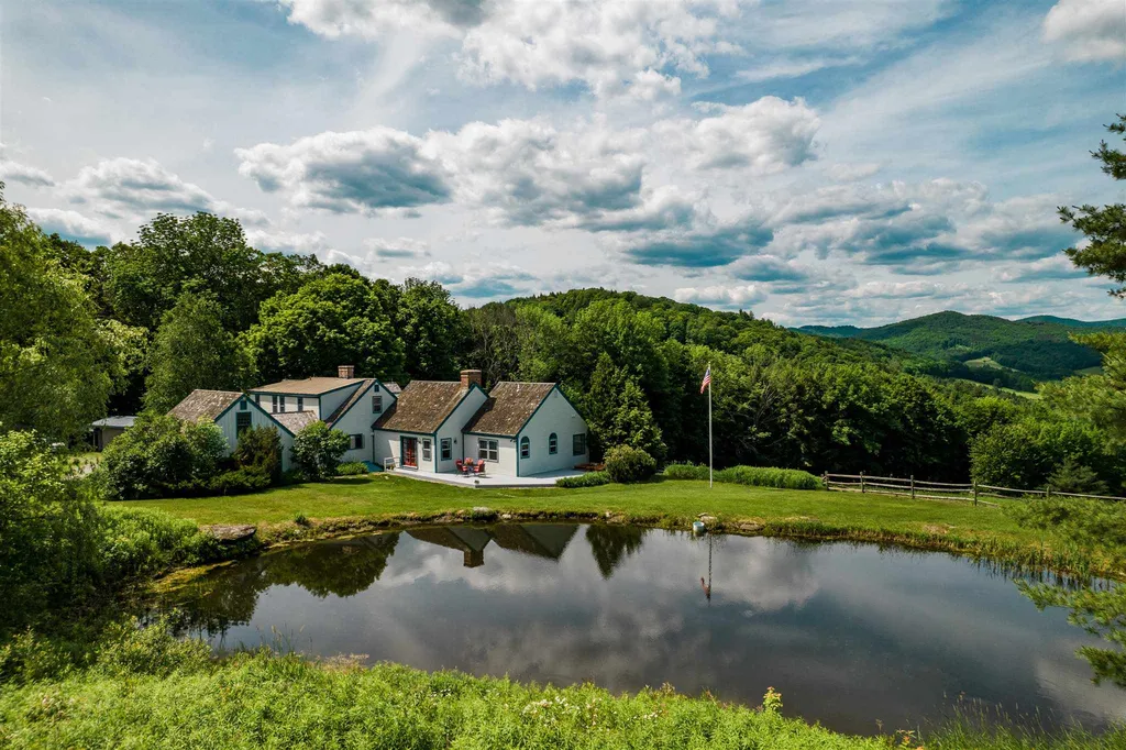 63 Hartwood Way Hartland VT 05048
