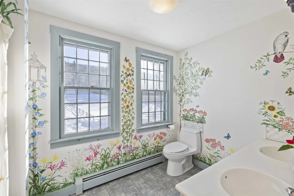 63 Hartwood Way Hartland VT 05048