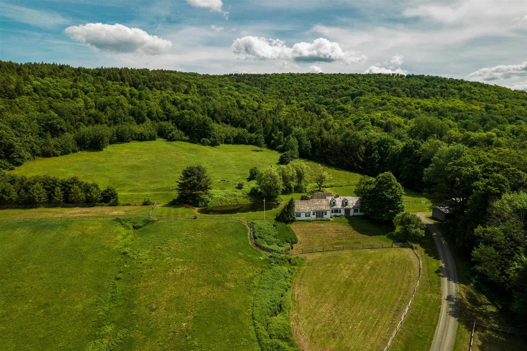 63 Hartwood Way Hartland VT 05048