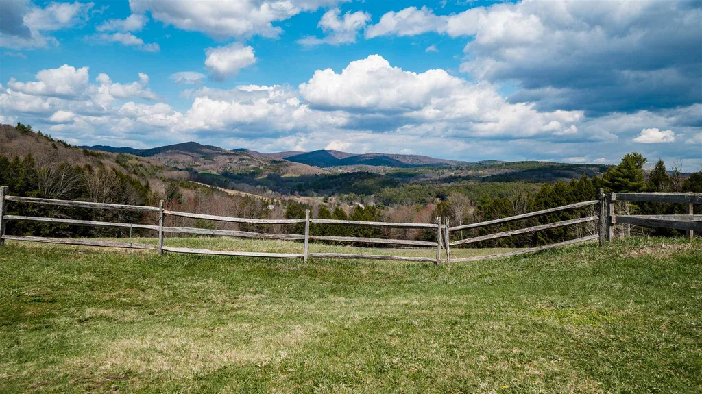 63 Hartwood Way Hartland VT 05048