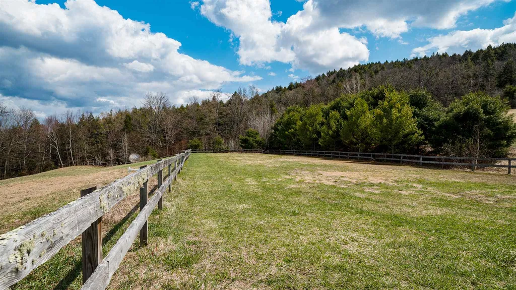 63 Hartwood Way Hartland VT 05048