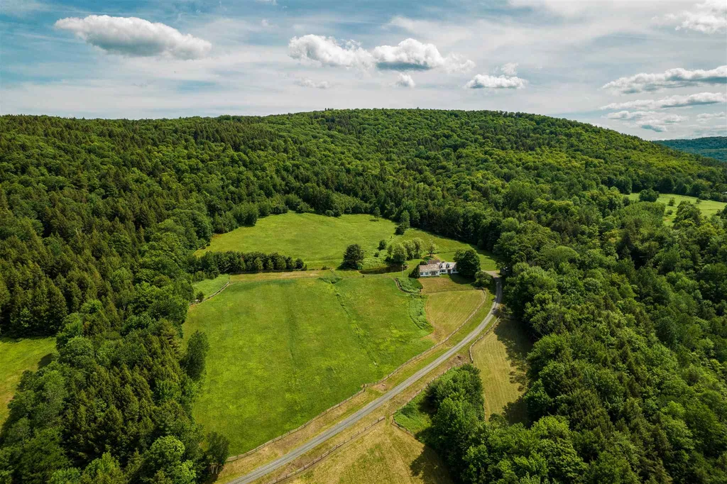 63 Hartwood Way Hartland VT 05048