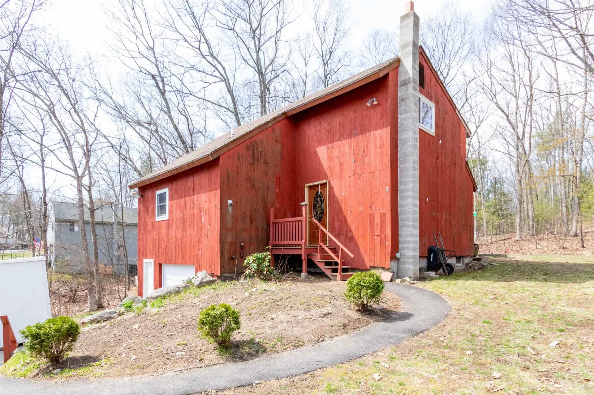 19 Cunningham Drive Derry NH 03038