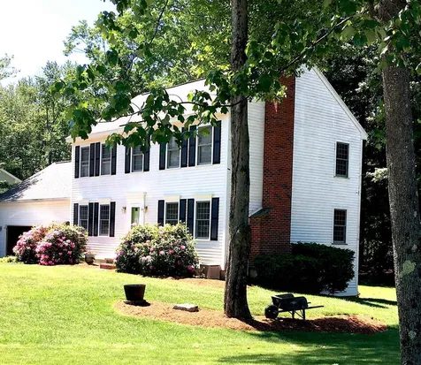 15 Peterson Circle Concord NH 03303