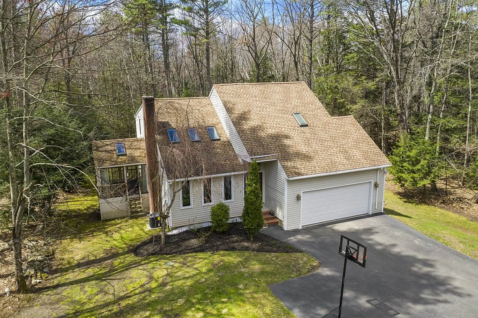 2 Shamrock Road Windham NH 03087