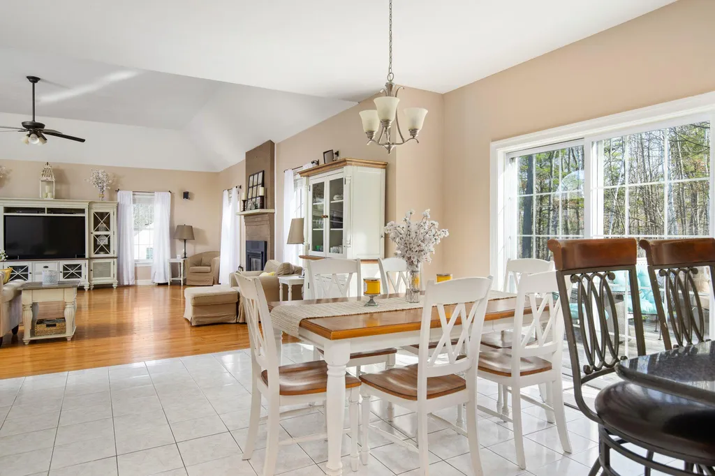 25 Squire Armour Road Windham NH 03087