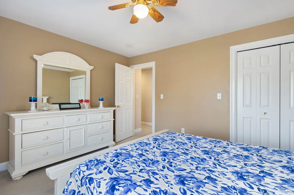 25 Squire Armour Road Windham NH 03087