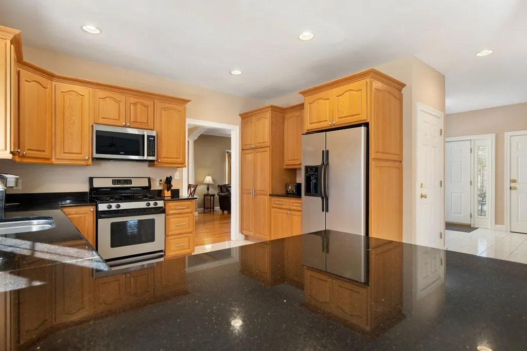 25 Squire Armour Road Windham NH 03087