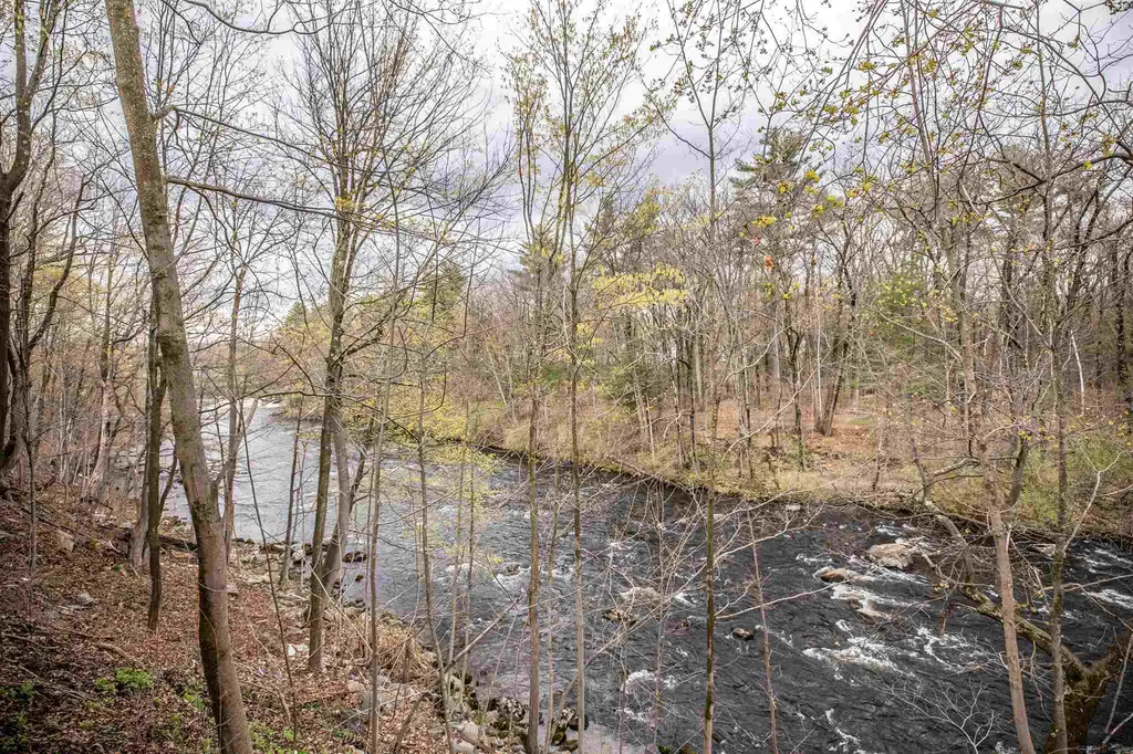 238 Nashua Street Milford NH 03055