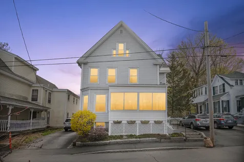 23 Lyndon Street Concord NH 03301