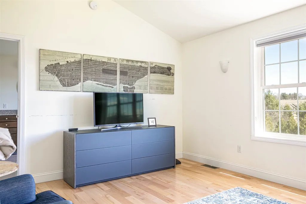 55 Sommerfield Avenue South Burlington VT 05403