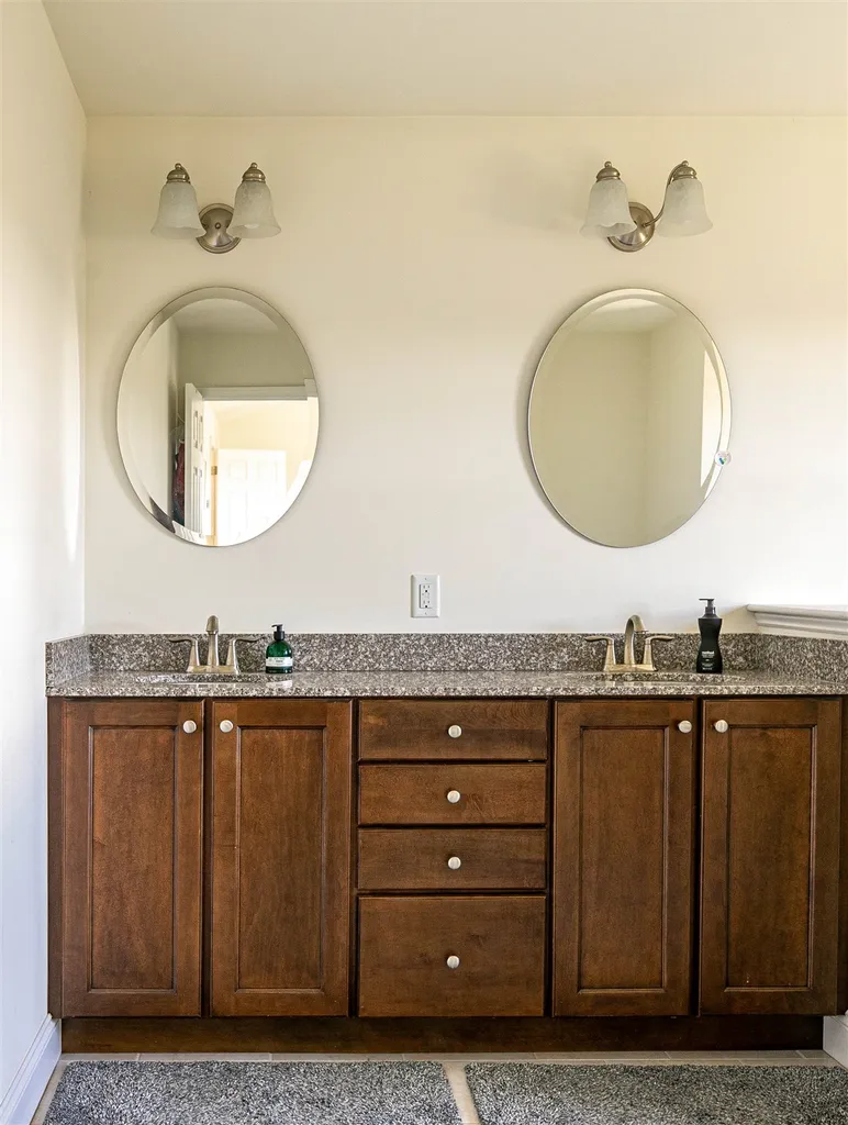 55 Sommerfield Avenue South Burlington VT 05403